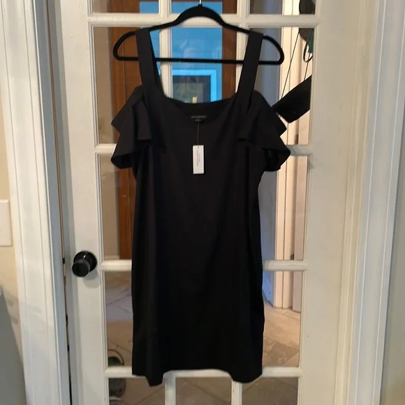 banana republic black off shoulder dress FFORME Off-The-Shoulder Rosina Maxi Dress